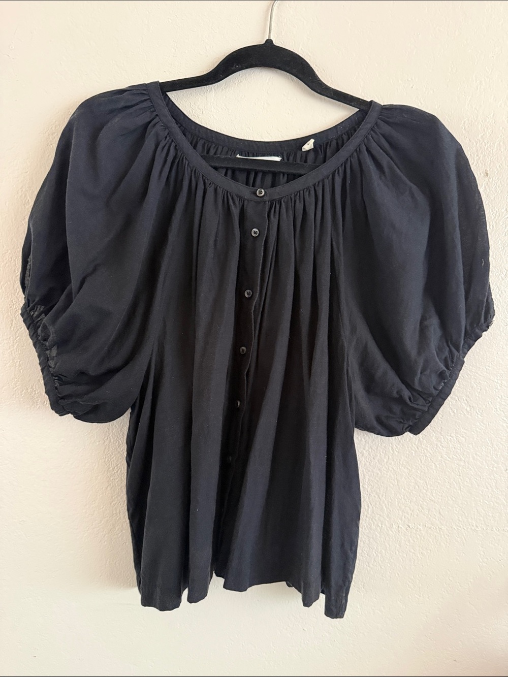 Doen Black Puff-Sleeve Button Front Blouse